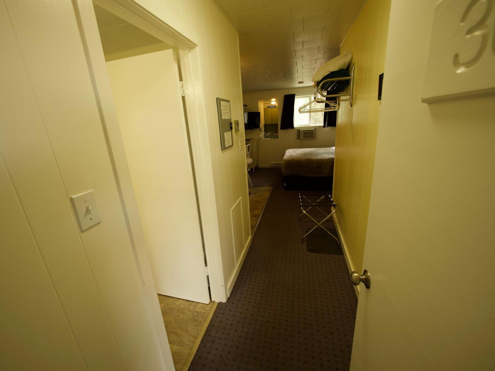 Creston Valley Motel Kültér fotó