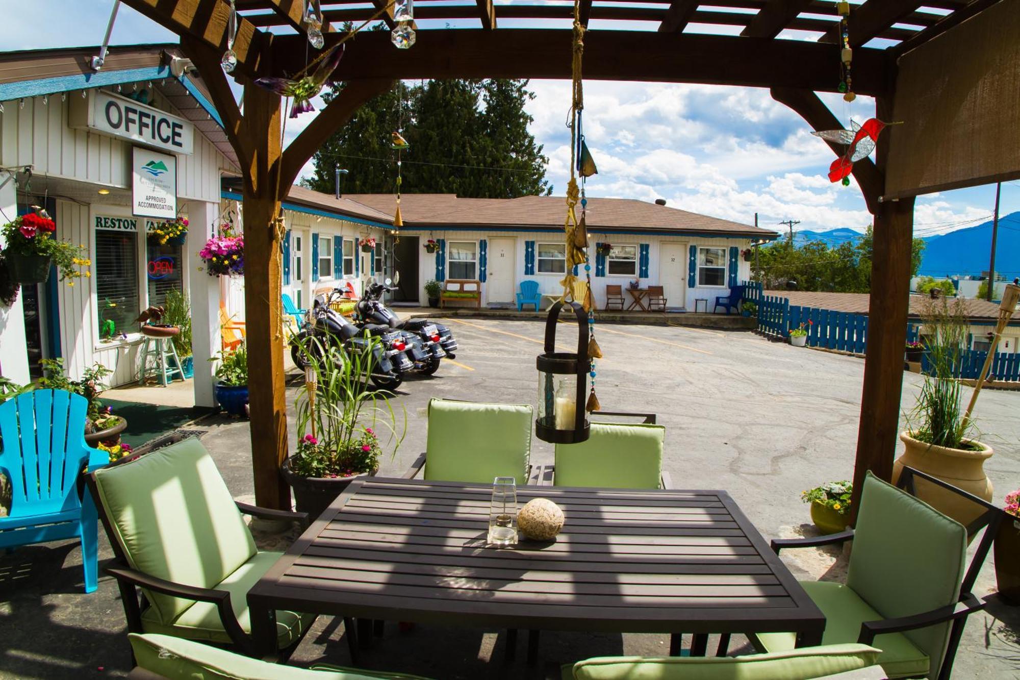 Creston Valley Motel Kültér fotó