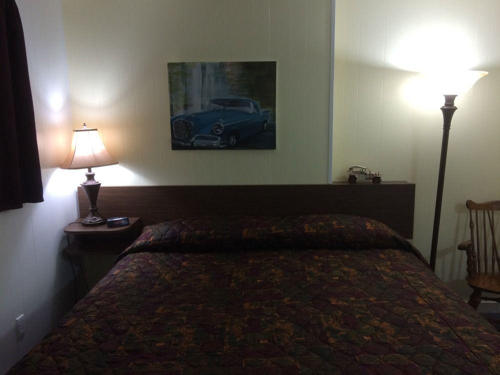 Creston Valley Motel Kültér fotó
