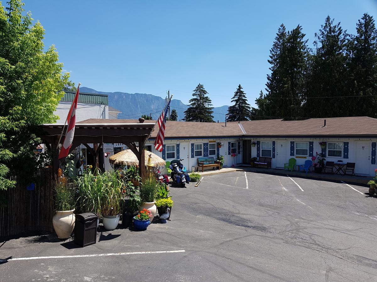Creston Valley Motel Kültér fotó