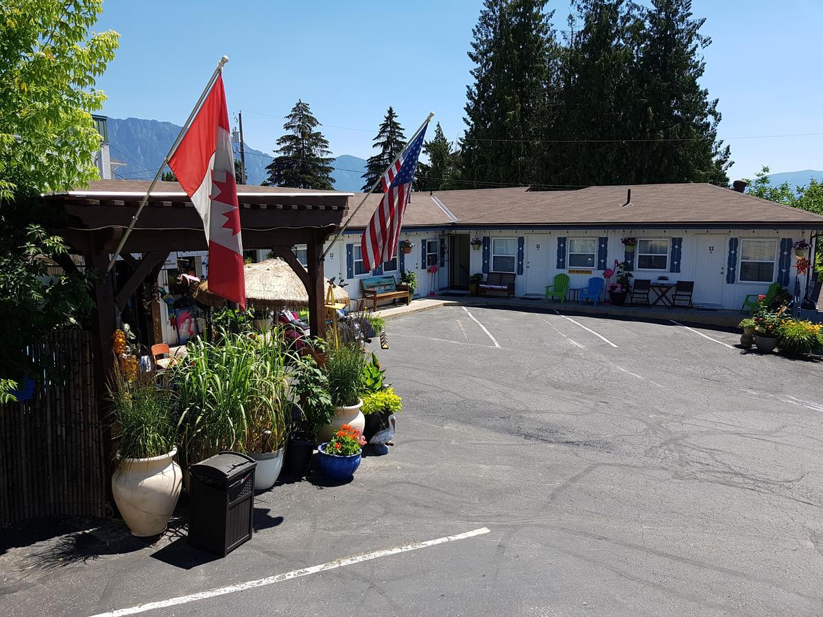 Creston Valley Motel Kültér fotó